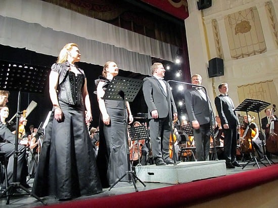 Слева направо:  Ольга Шуршина, Надежда Сердюк, Анатолий Рыбалко, Сергей Семишкур и Петр Мигунов