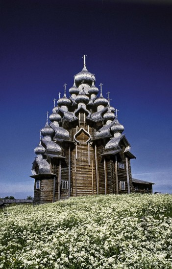 Преображенская церковь на острове Кижи Фото Владимира Ларионова