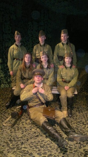 Сцена из спектакля Национального театра РК Фото Андрея Дежонова