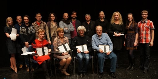 Лауреаты конкурса с членами жюри и актерами, которые участвовали в публичной читке пьес-лауреатов