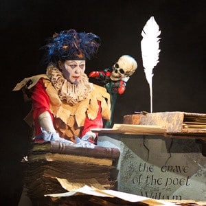 Сцена из спектакля «По Шекспиру». Фото Театра кукол РК