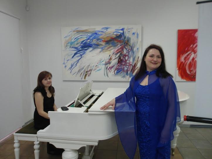 Юлия Онькина (сопрано) и Алина Кострова (фортепиано)