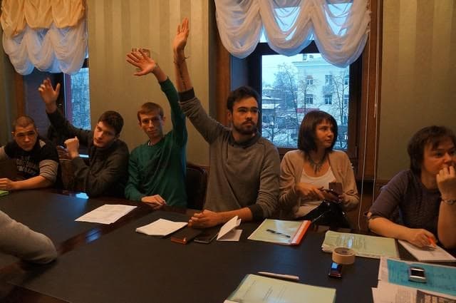 Петрозаводские студенты обсудили проблемы пожилых людей (фоторепортаж)