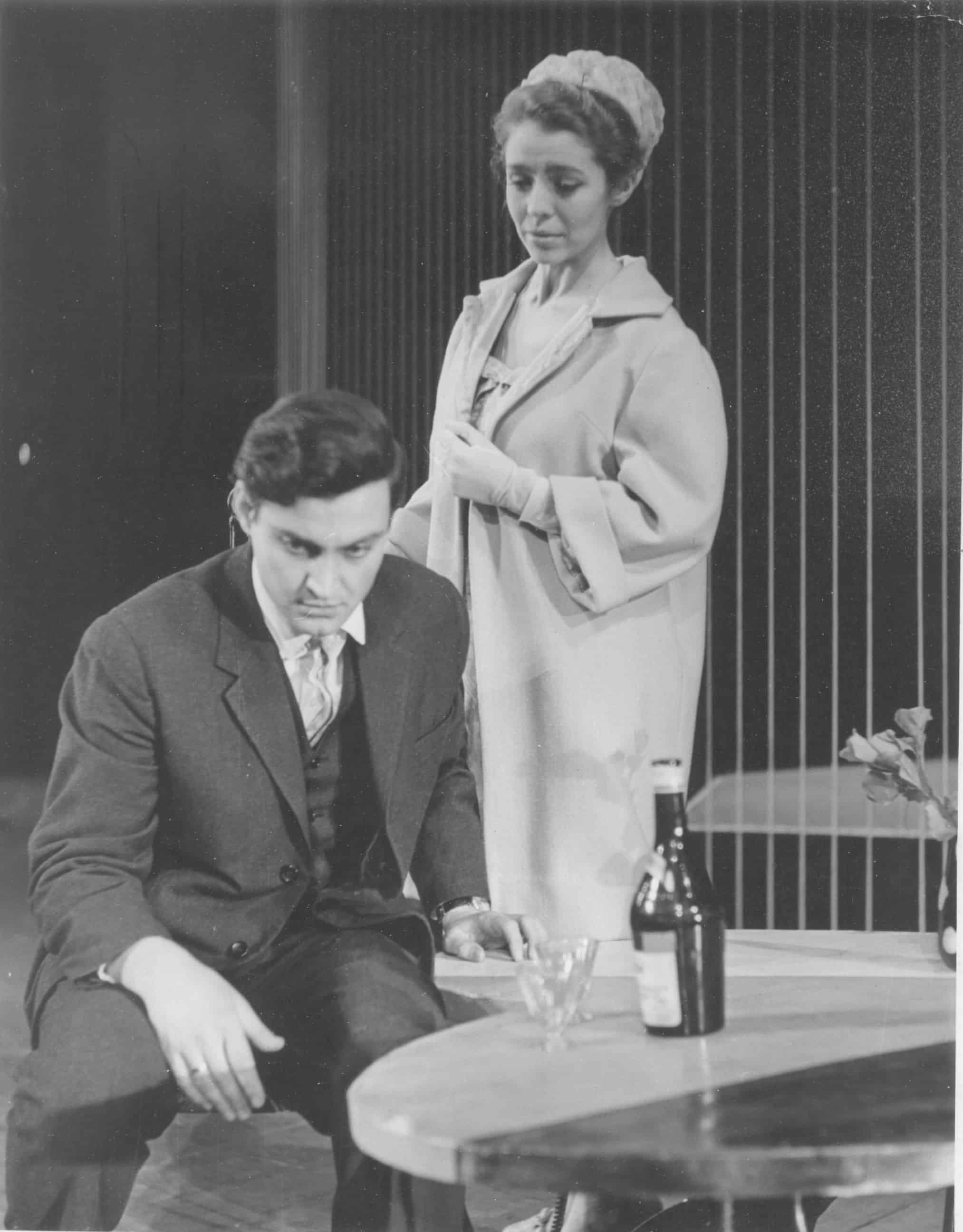 Олег Белонучкин и Елена Бычкова в спектакле "Варшавская мелодия". 1966 год