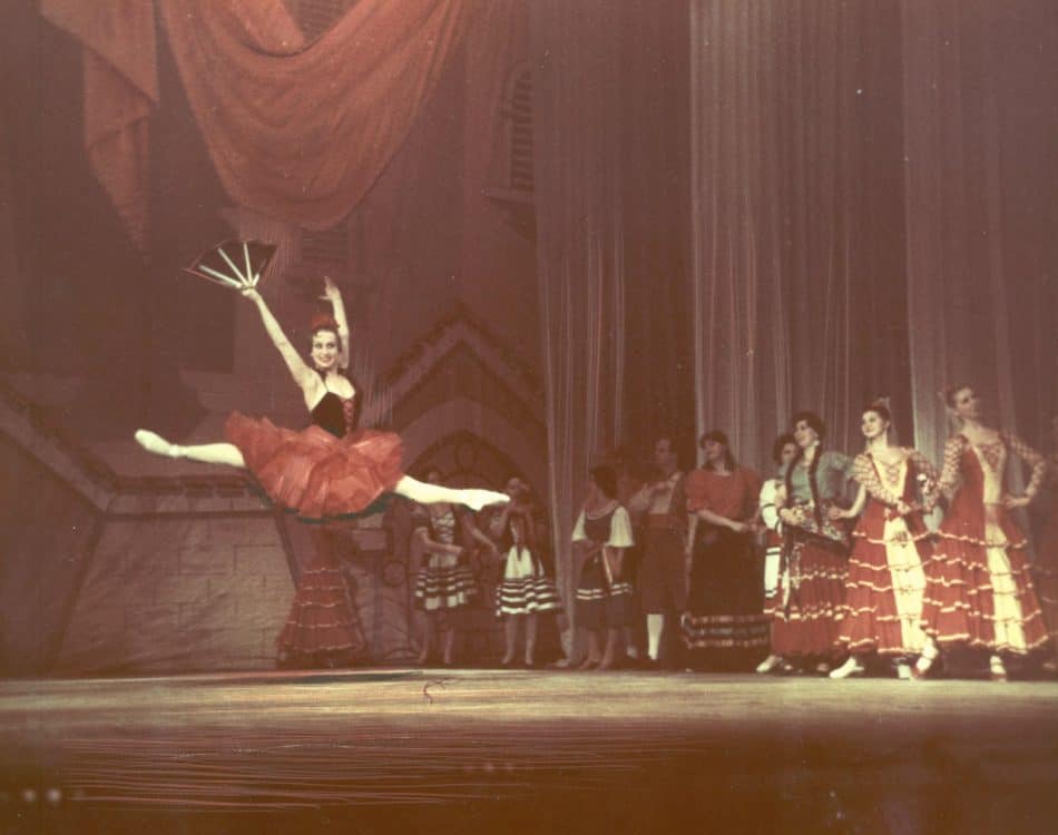 Первая постановка "Дон Кихота" сохранялась в репертуаре Музыкального театра Карелии более двадцати пяти лет 