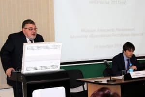 Глава Рособрнадзора Сергей Кравцов (справа) и министр образования Карелии Александр Морозов