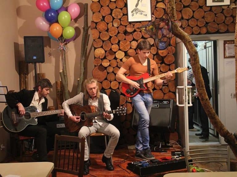 Дом актера петрозаводск. Дом актера петрозаводск. Дом актера петрозаводск. Дом актера петрозаводск. Актеры театра петрозаводска.