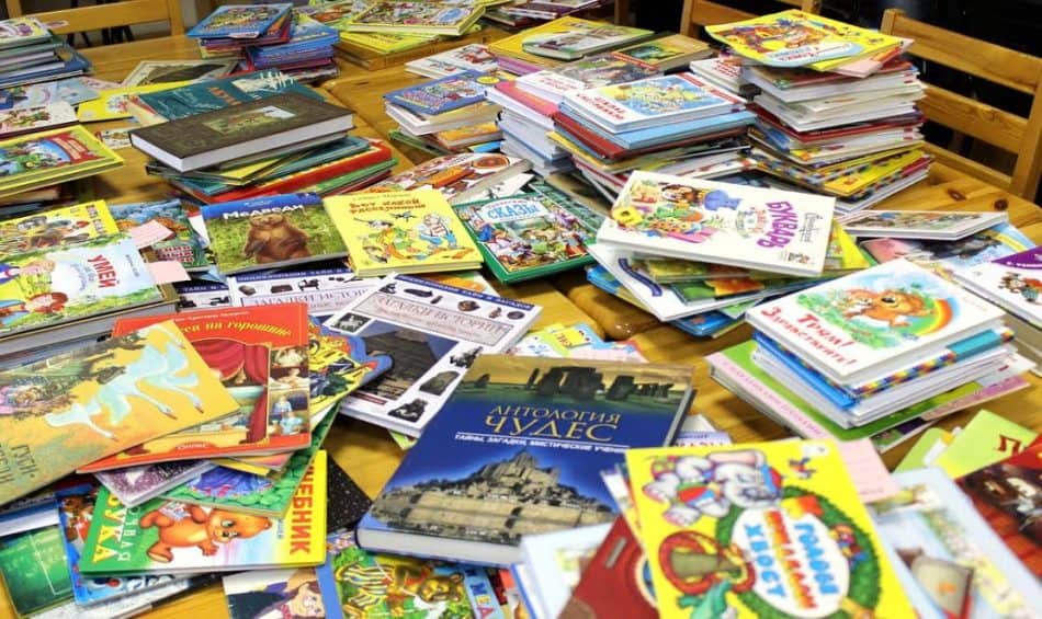 В Международный день книгодарения Детская библиотека Республики Карелия им. В.Ф. Морозова передала более 500 книг для маленьких пациентов 