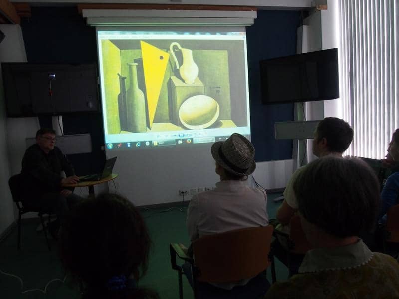 В медиа-центре «Vыход» состоялась очередная лекция Артема Стародубцева на тему «Итальянское искусство, ХХ век»
