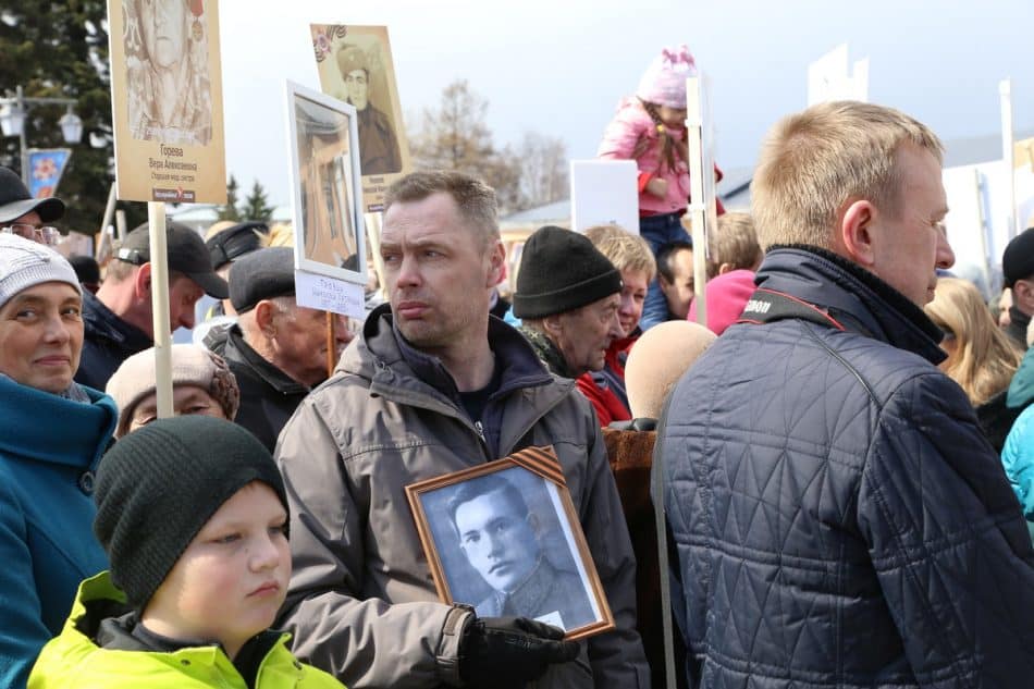 "Бессмертный полк" в Петрозаводске. Фото Владимира Ларионова