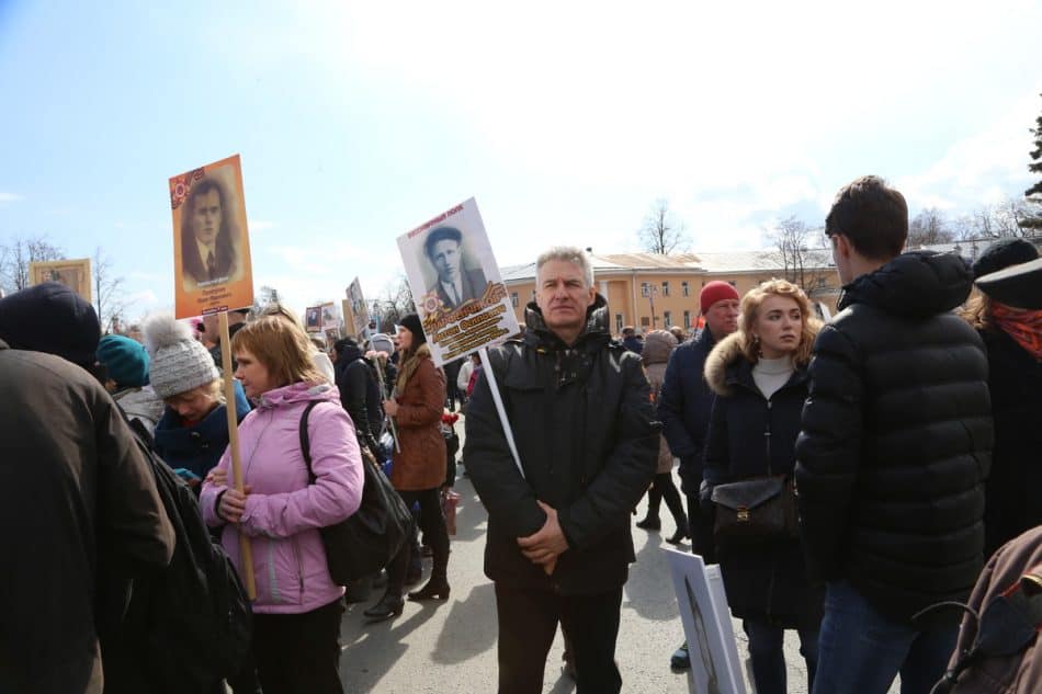 "Бессмертный полк" в Петрозаводске. Фото Владимира Ларионова