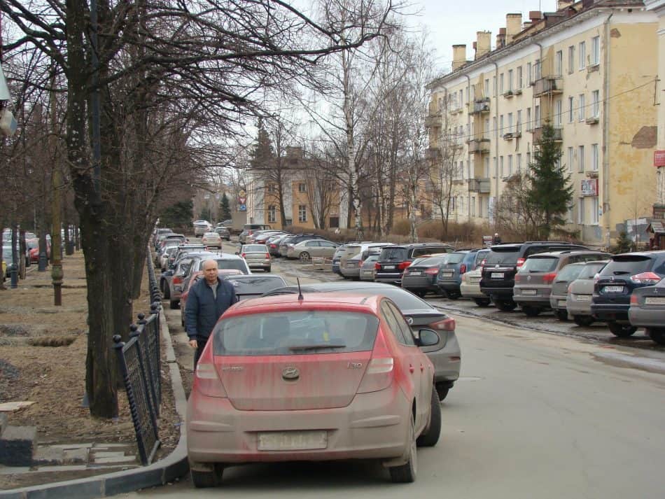 Аллея на улице Ф.Энгельса в Петрозаводске