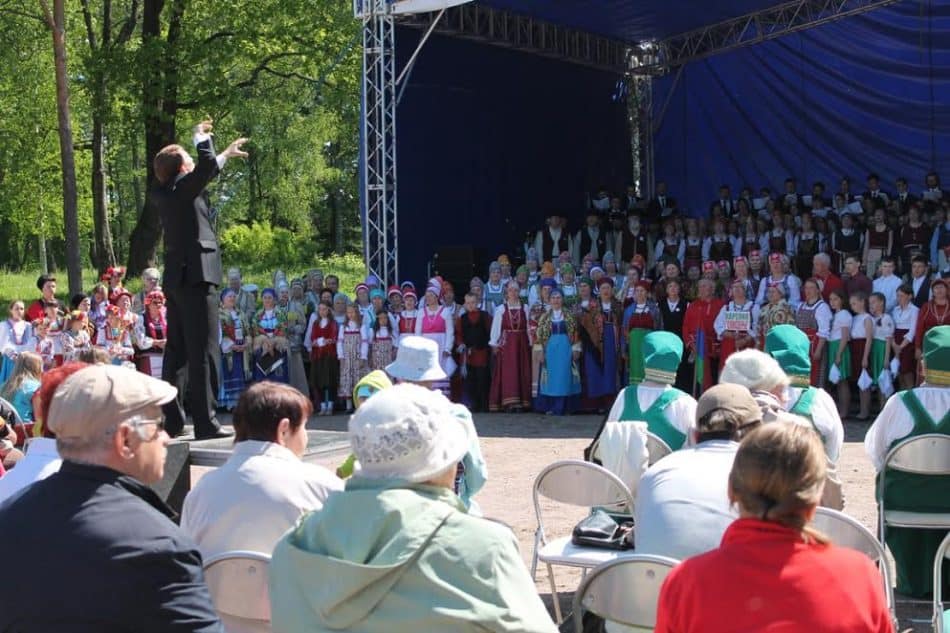 На песенном фестивале в Олонце. Фото пресс-службы правительства РК