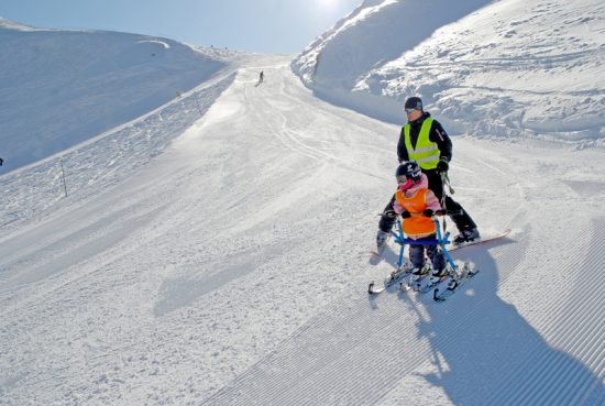 В Красной Поляне дети c ДЦП встают на лыжи. Фото с сайта www.snowlinks.ru