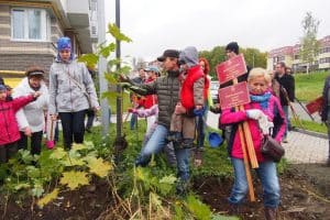 В Петрозаводске посадили фамильные деревья