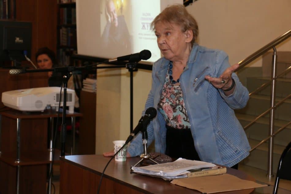Мариэтта Чудакова в научной библиотеке ПетрГУ