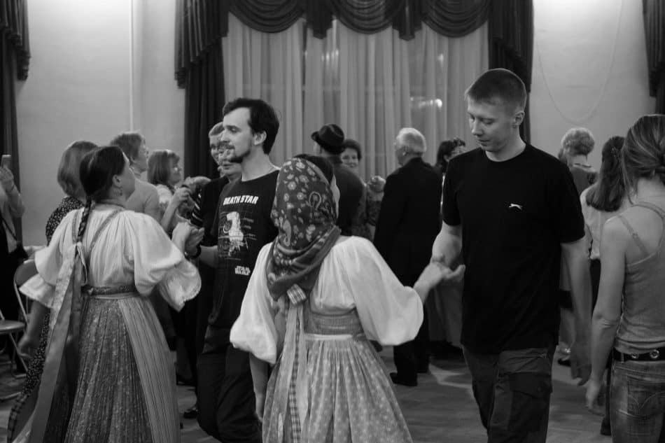 В Центре национальных культур и народного творчества прошёл вечер Hienoja tansseja Karjalassa. Фото Юлии Тапио