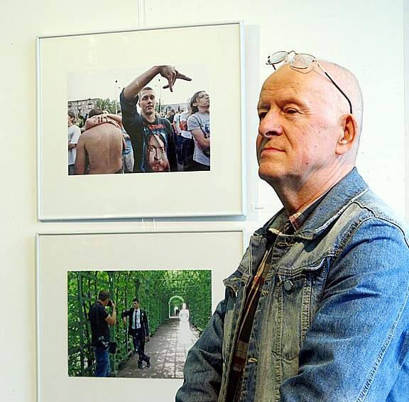 Владимир Ларионов на вернисаже. Фото Валентины Чаженгиной