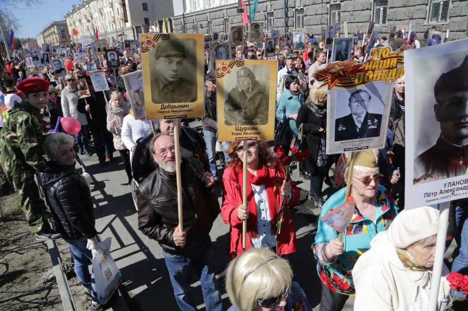 "Бессмертный полк" в Петрозаводске. 9 мая 2018 года. Фото Владимира Ларионова