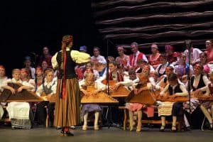 Участники сводного оркестра кантелистов Карелии. Руководитель Елена Магницкая
