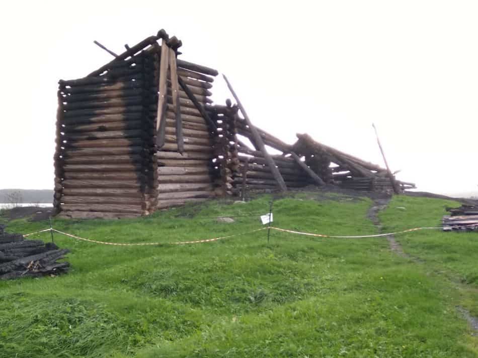 Успенская церковь после пожара