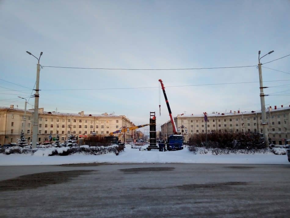 Снос "Биг Бена" в Петрозаводске. 28 января 2019 года. Фото Натальи Мешковой