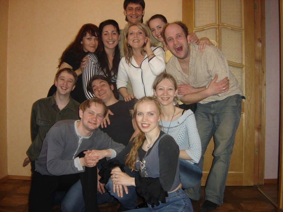 Студенты актерского курса под руководством Арвида Зеланда. Фото Национального театра Карелии 