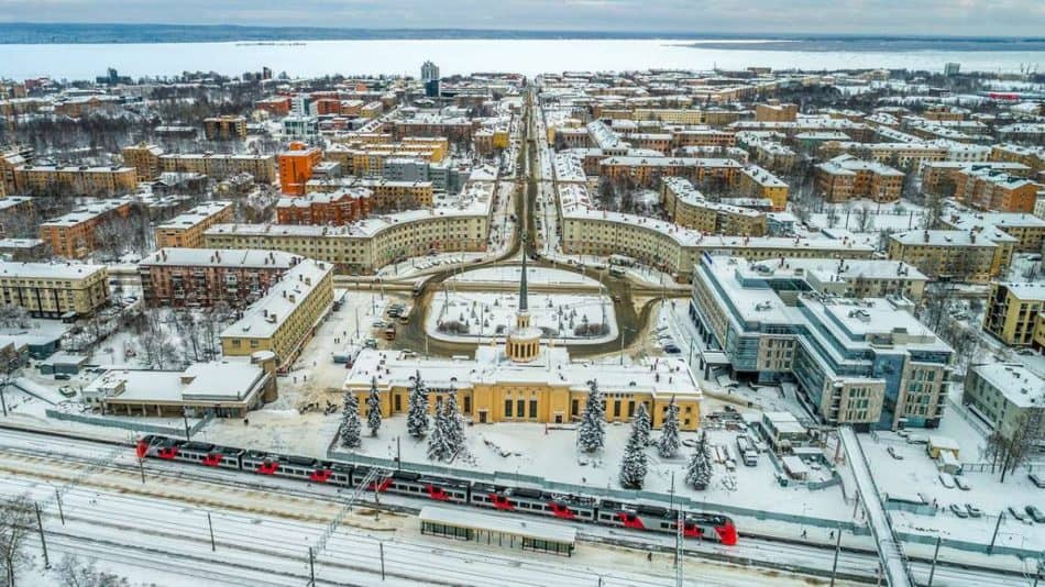 Дневной Петрозаводск сверху. Фото Ильи Тимина 