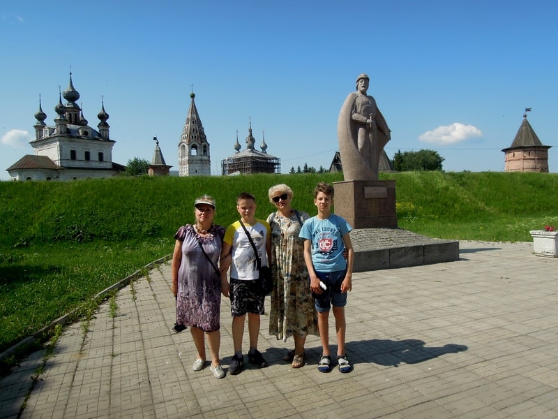 Погода на юрьев день. Юрьев-польский туристы. Люди Юрьев польский. Люция Юрьев-польский. Население Юрьев-польского.