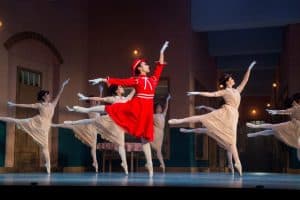 Сцена из балета "Тщетная предосторожность" в Музыкальном театре Карелии. Фото: МТ РК