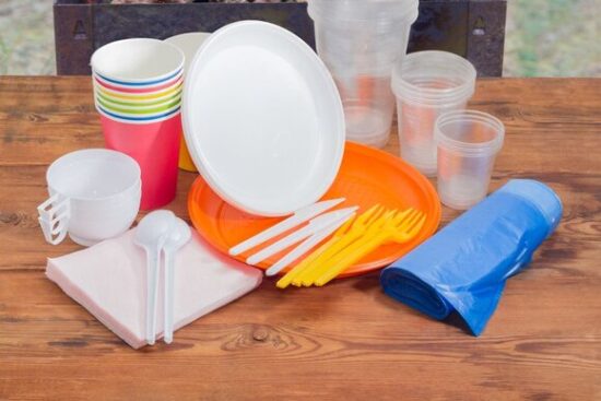 8 из 10 россиян готовы отказаться от пластиковой посуды