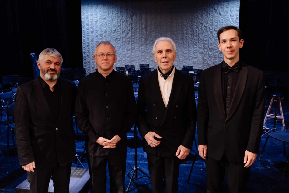 После исполнения «Сна Иакова» (слева направо): Андрей Дежонов, Михаил Синькевич, Виктор Горин и Игорь Макаров